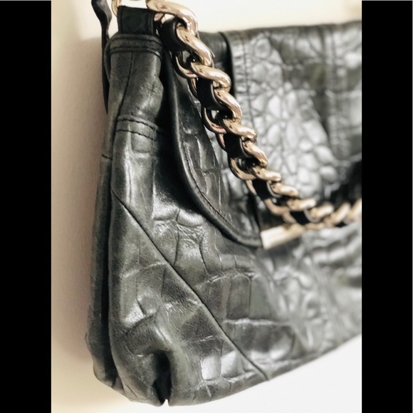 GORGEOUS B. MAKOWSKY LEATHER CROSSBODY